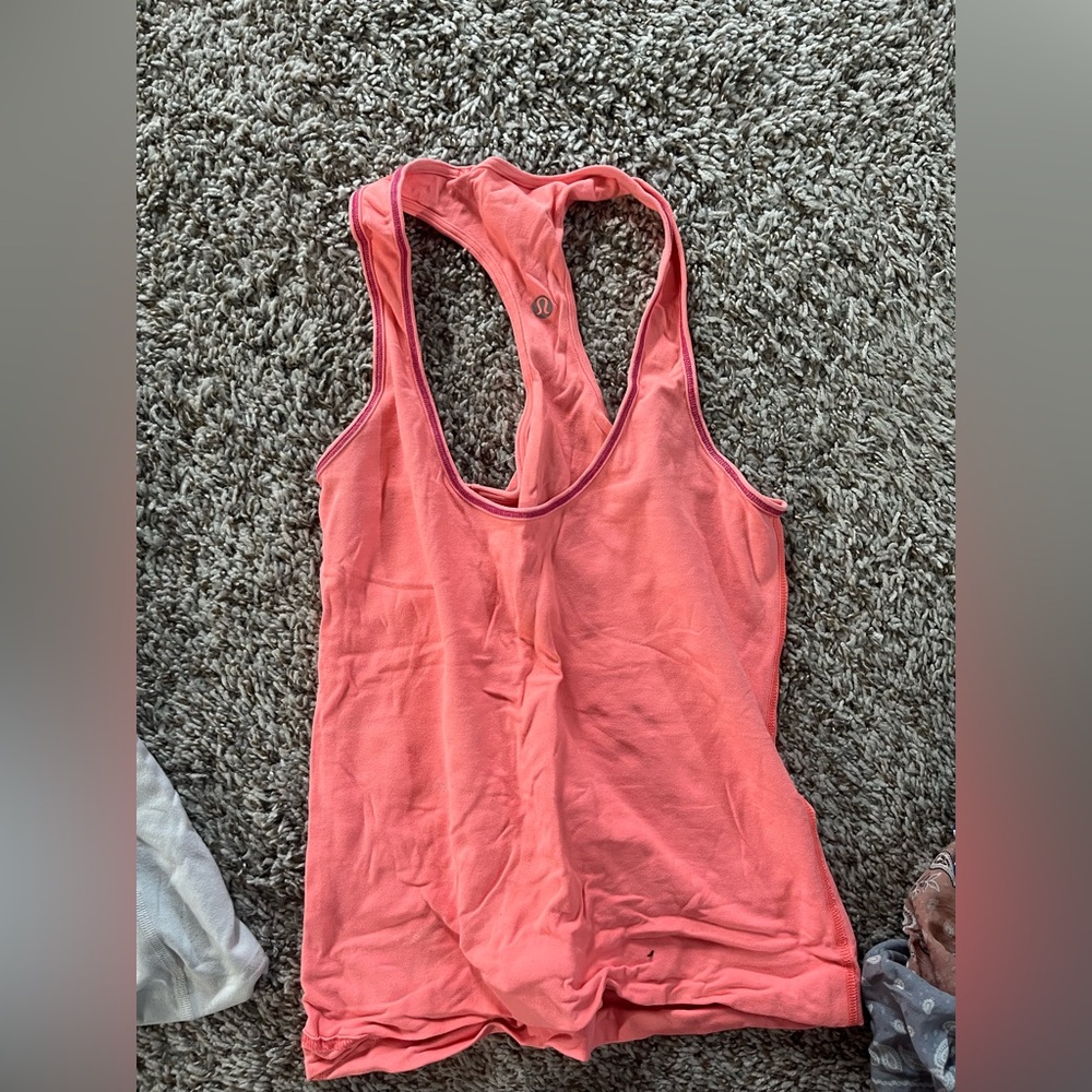 Lululemon bright pink tank